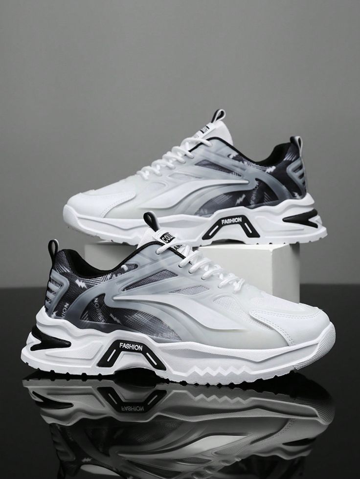 Mainstream Rebel Graphic Low-Top